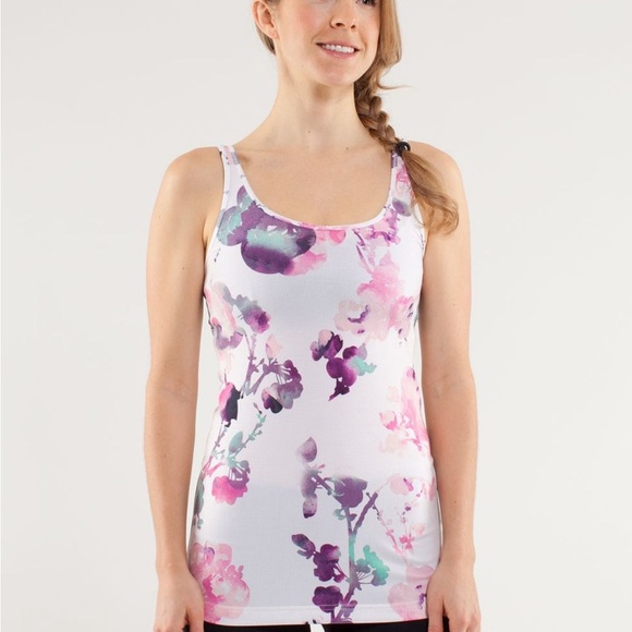 Lululemon Daily Tank
#1078 - Picture 1 of 8